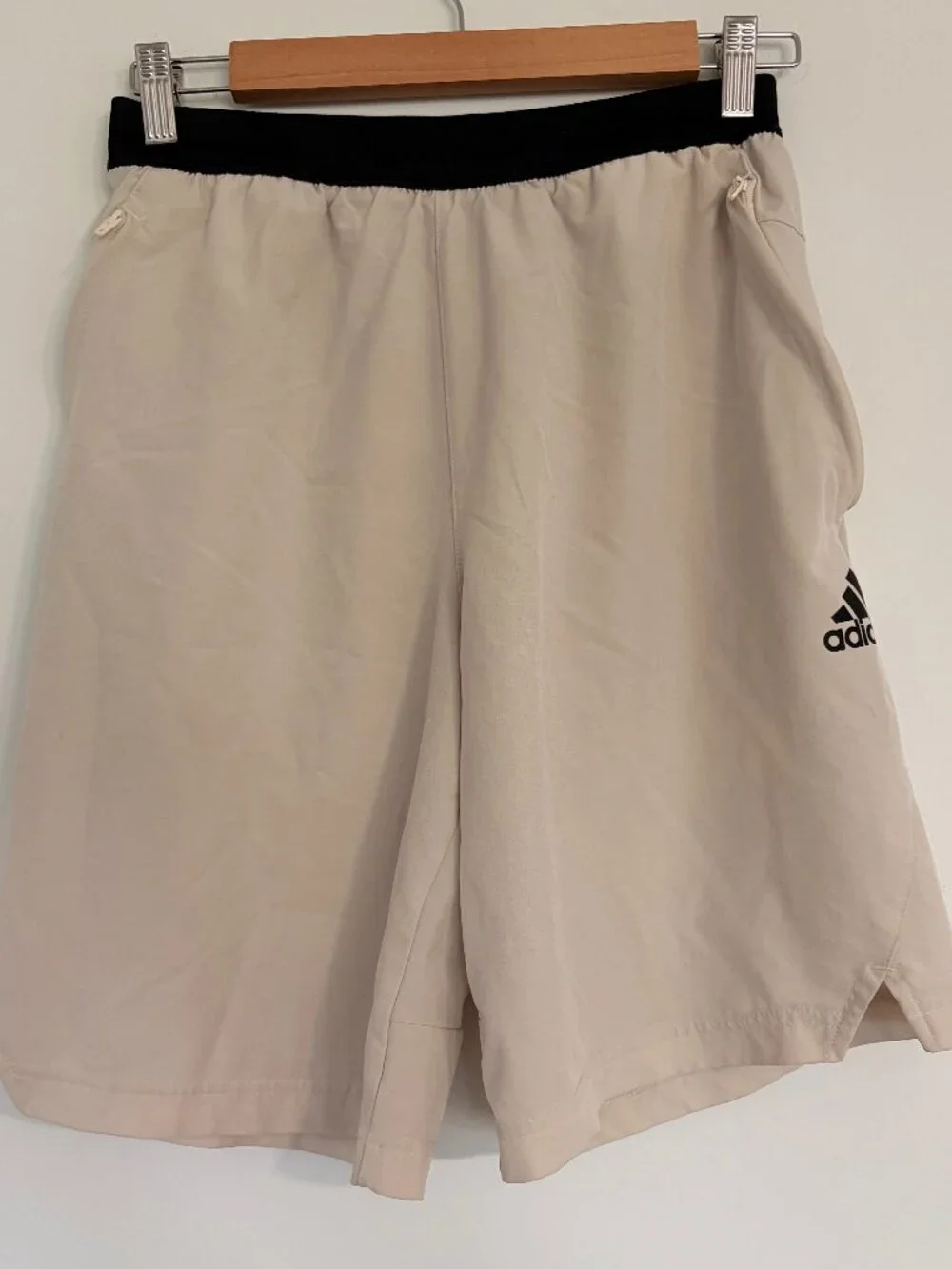 adidas AEROREADY Athletic Shorts Men's Small Cream Beige Zip Pocket Workout Shor
